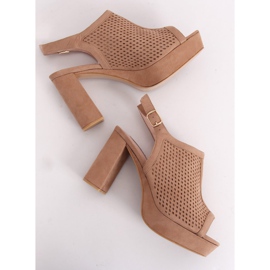 Sandali traforati con tacco alto 9R82 Beige kaki 2