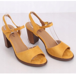 Sandali con tacco miele 660-6 Giallo 1