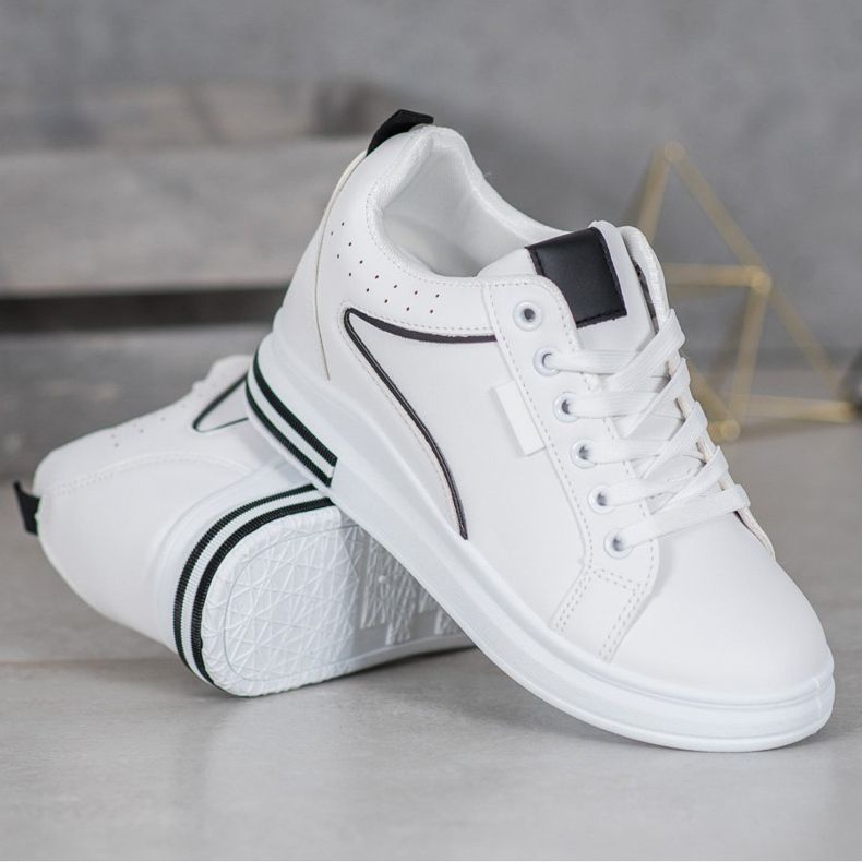 SHELOVET Scarpe Bianche Con Zeppa Nascosta bianca 1
