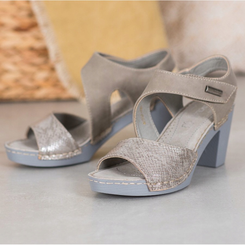 Sandali Leggeri Con Velcro VINCEZA grigio 1