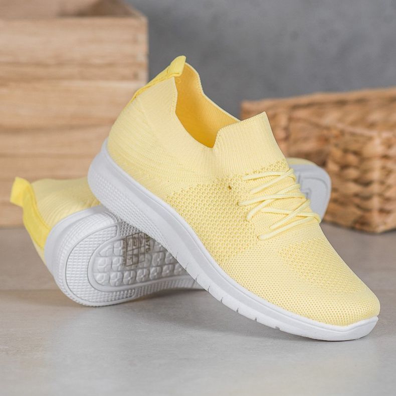 SHELOVET Scarpe sportive basse sulla piattaforma giallo 1