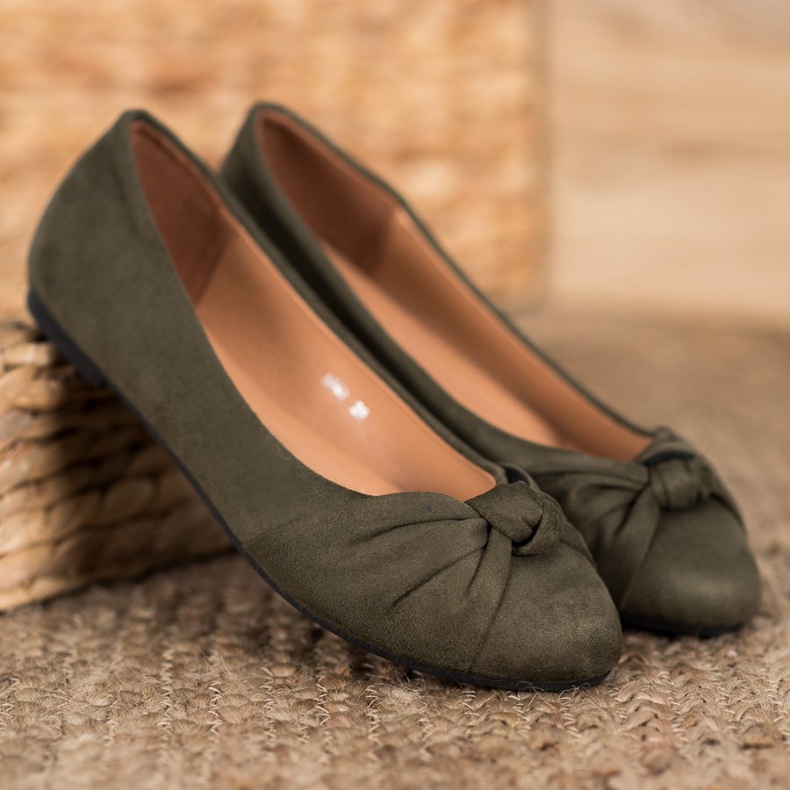 Clowse Comode ballerine in pelle scamosciata verde 1