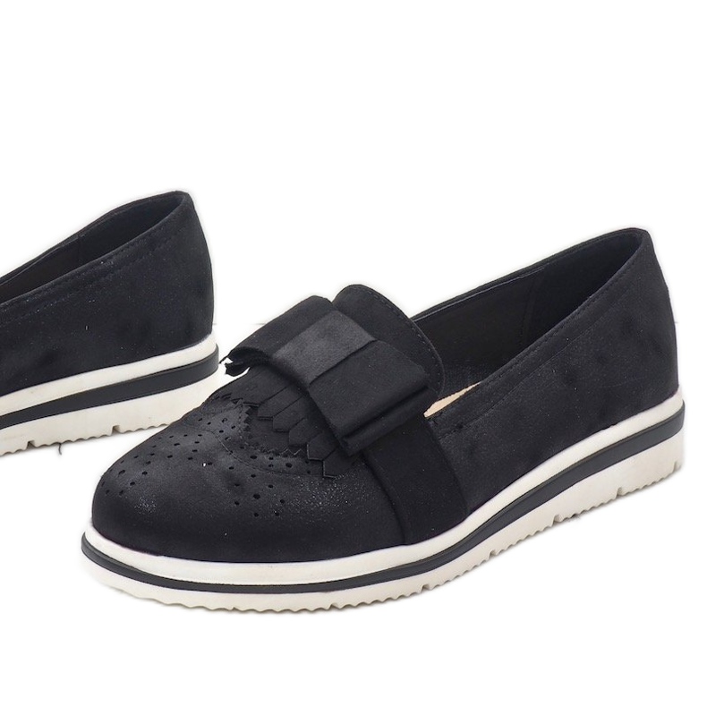 Scarpe nere opache sulla zeppa YT-8 nero 1