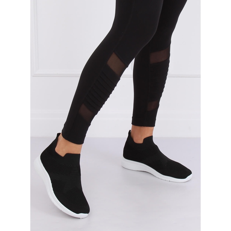 Nero NB330P Scarpe sportive nere 1