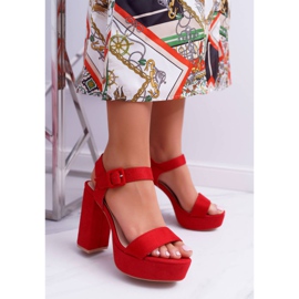 NFR Sandali da donna con tacco alto e plateau rosso LaMondes 1