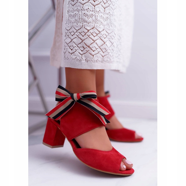 Sandali da donna in pelle Maciejka su un tacco rosso 04038-08 2