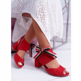 Sandali da donna in pelle Maciejka su un tacco rosso 04038-08 1