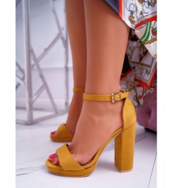 FW1 Sandali gialli da donna su piattaforma Debora con tacco alto giallo 1