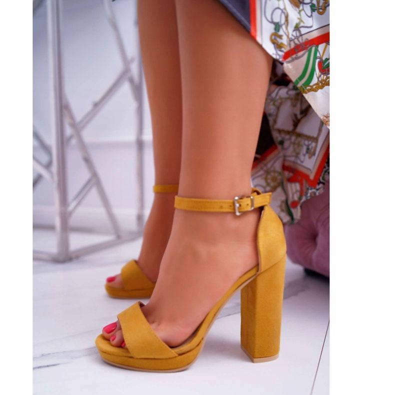FW1 Sandali gialli da donna su piattaforma Debora con tacco alto giallo 1