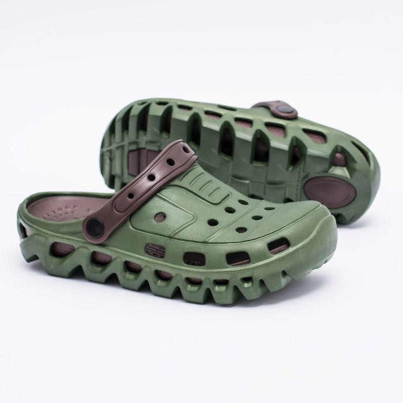 Flameshoes Pantofole da giardino leggere da uomo verdi Kroks Eva marrone verde 1