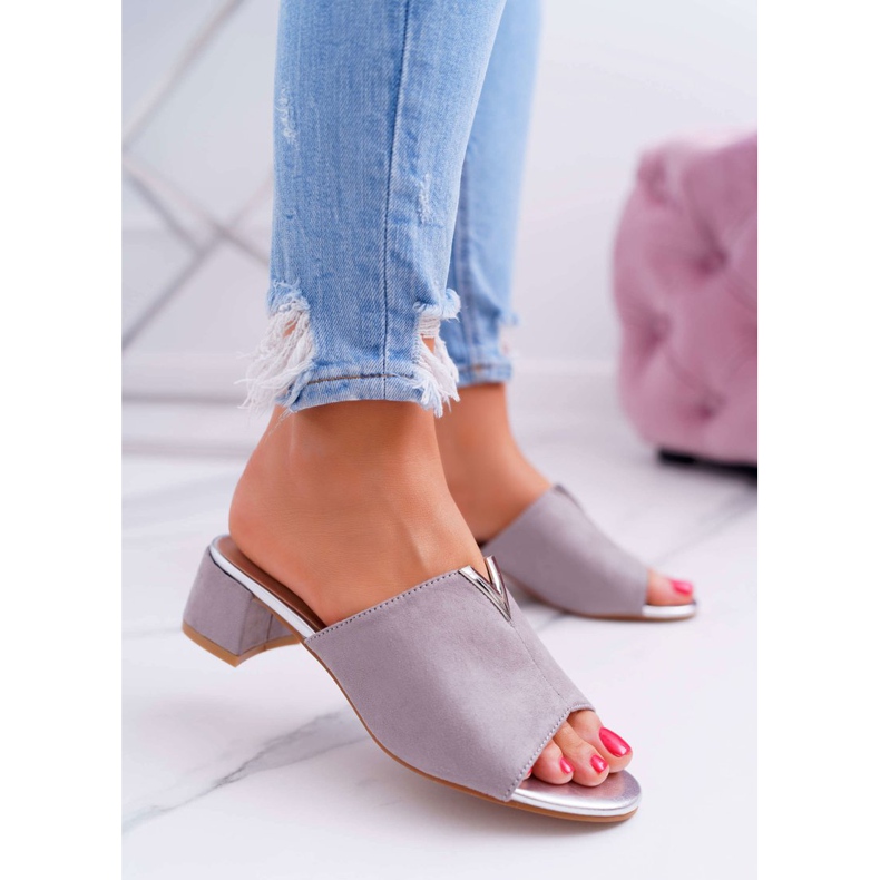 Vinceza Pantofole classiche da donna eleganti su un blocco grigio Demea 2