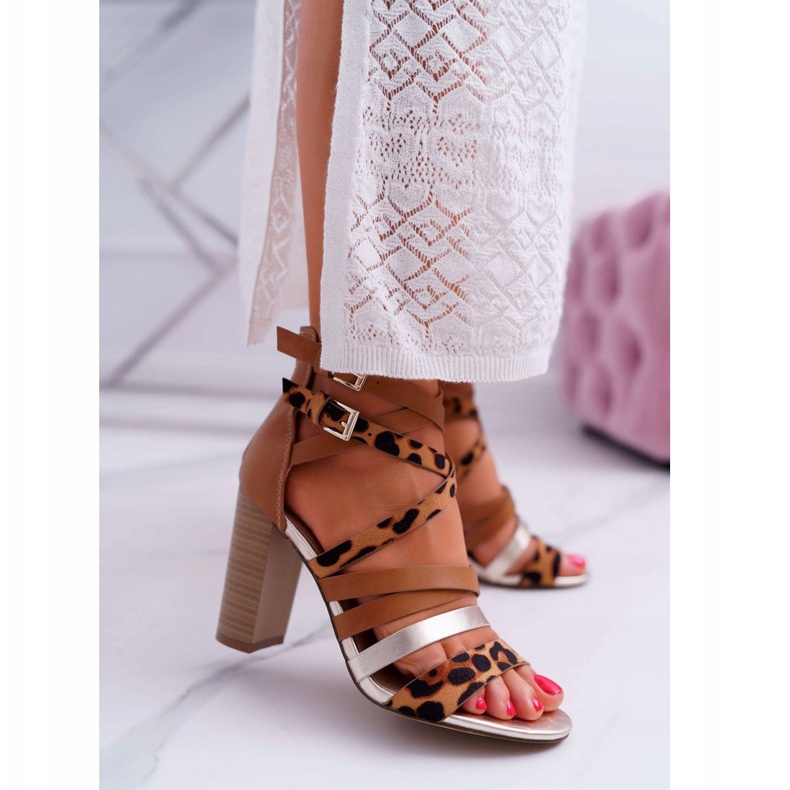 FE1 Sandali da donna eleganti su tacco alto con cinture Villey marrone 1