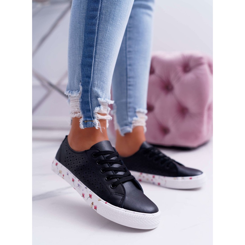 EVE Sneakers Da Donna Con Fiori Traforati Neri Loriann nero 1