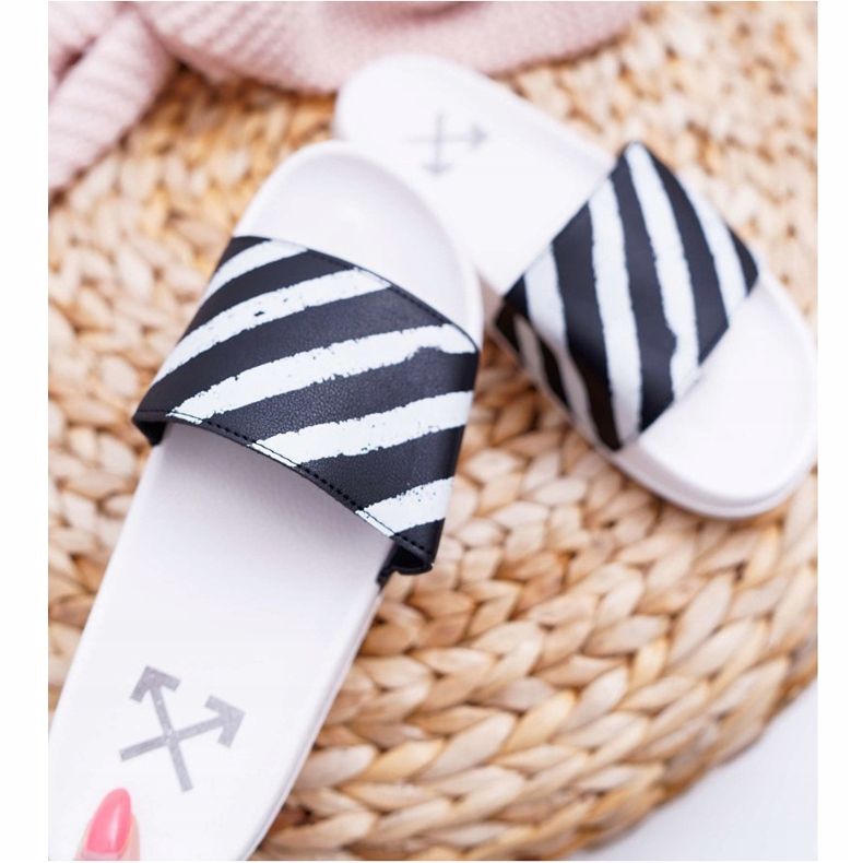 Pantofole bianche da donna Aynna bianco nero 1