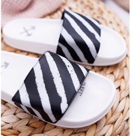 Pantofole bianche da donna Aynna bianca nero 2