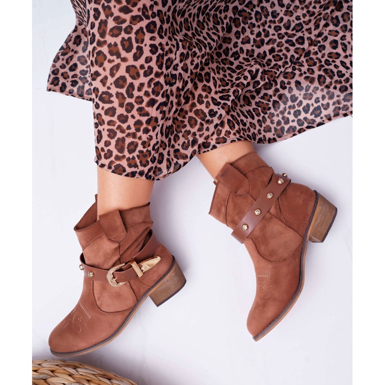 FRBS Stivali da donna con tacco piatto Stivali da cowboy con fibbia Cammello Ewella marrone 2