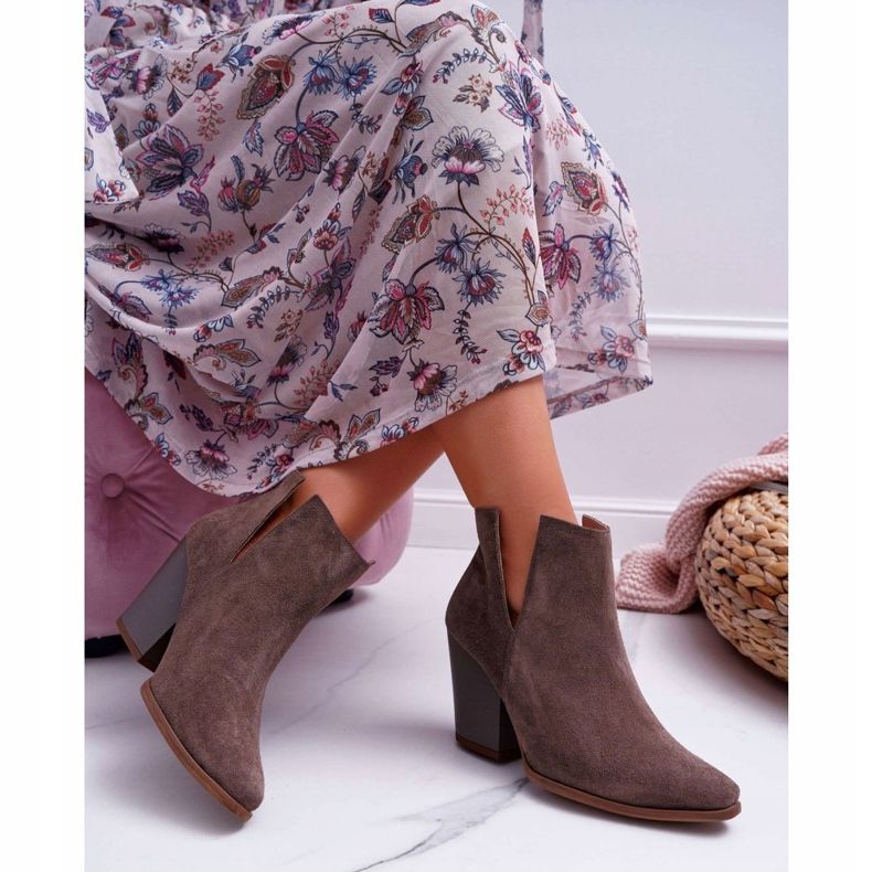 Stivali Donna Tacco Alto Primavera Pelle Scamosciata Cappuccino Scuro Nicole 2430 marrone 1