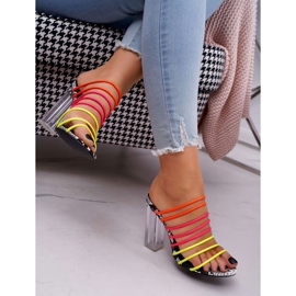 FRGIV Pantofole da donna su un post Slip On Multikolor Dubai multicolore 2