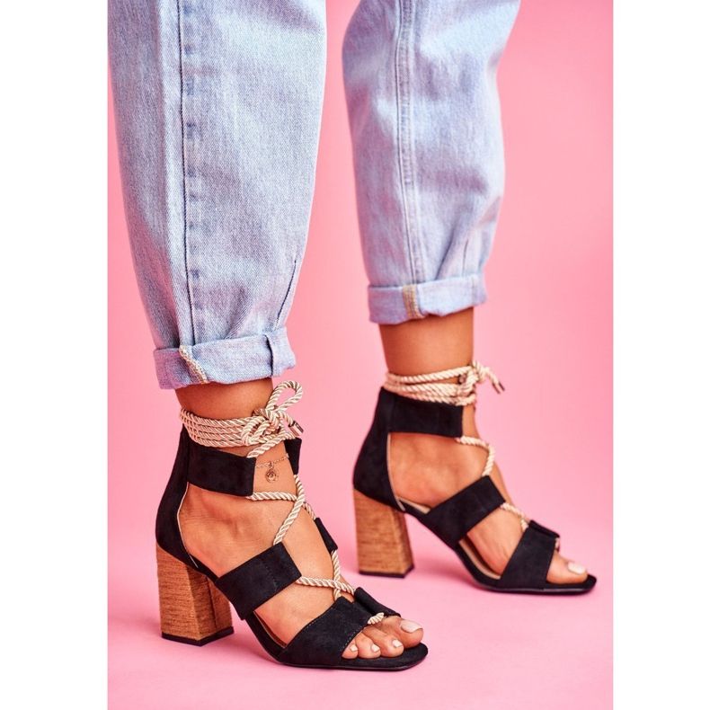 SEA Sandali da donna con tacco in camoscio nero Amore 1