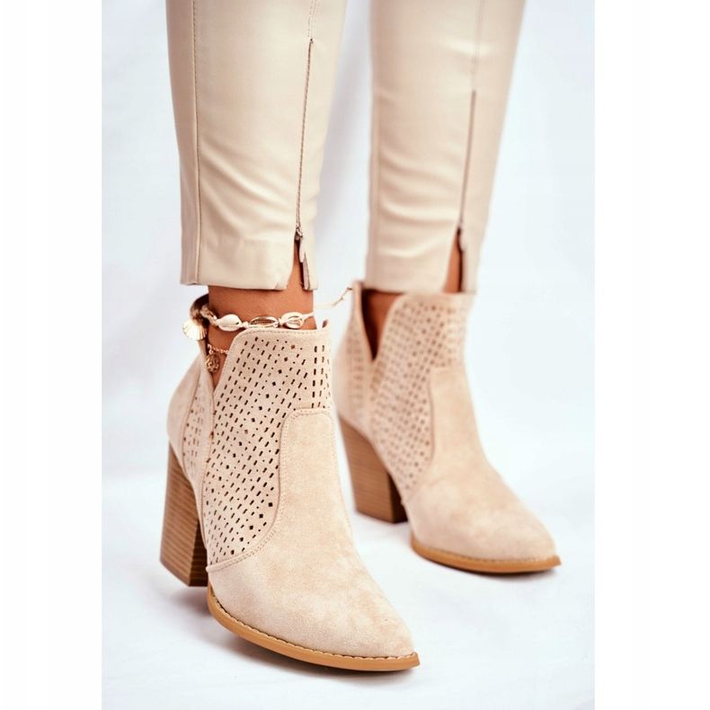 MSMG Stivali da donna con tacco scamosciato traforato tonalità beige chiaro 2
