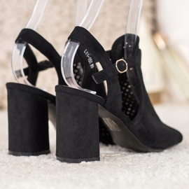 Small Swan Sandali traforati in stelle nero 1