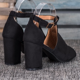 Small Swan Eleganti sandali traforati nero 1