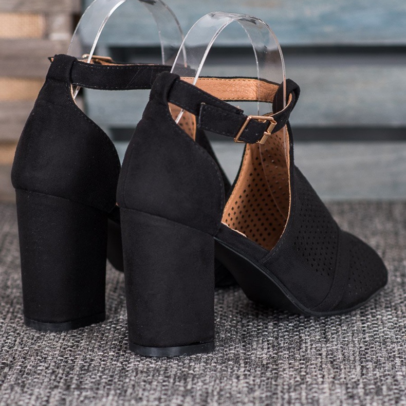 Small Swan Eleganti sandali traforati nero 1