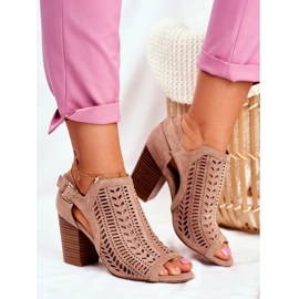 Bellucci Stivali da donna con cut-out Spring Beyond Us beige 1