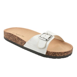 Pantofole bianche con fibbia 7016-PL bianco 1