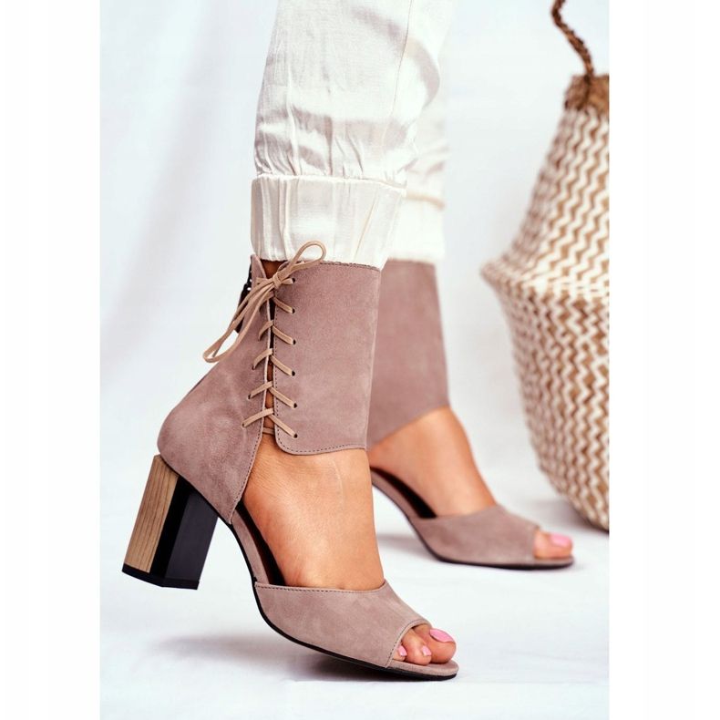 Sandali da donna con tacco alto Maciejka in camoscio beige 04122-04 1