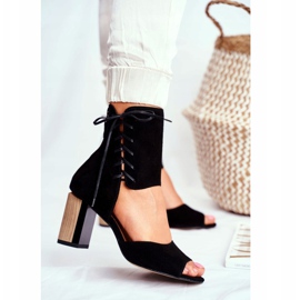 Sandali da donna con tacco alto Maciejka in camoscio nero 04122-01 1