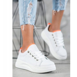 SHELOVET Sneakers alla moda sulla piattaforma bianco 1