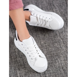 Renda Sneakers bianche sulla piattaforma bianca 1