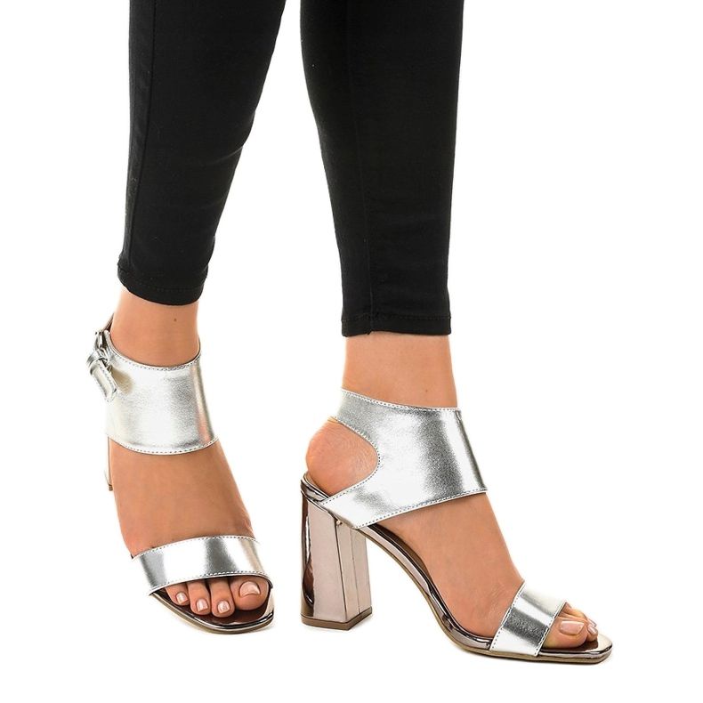 Sandali argento alla moda sul post 0354-20 grigio 1