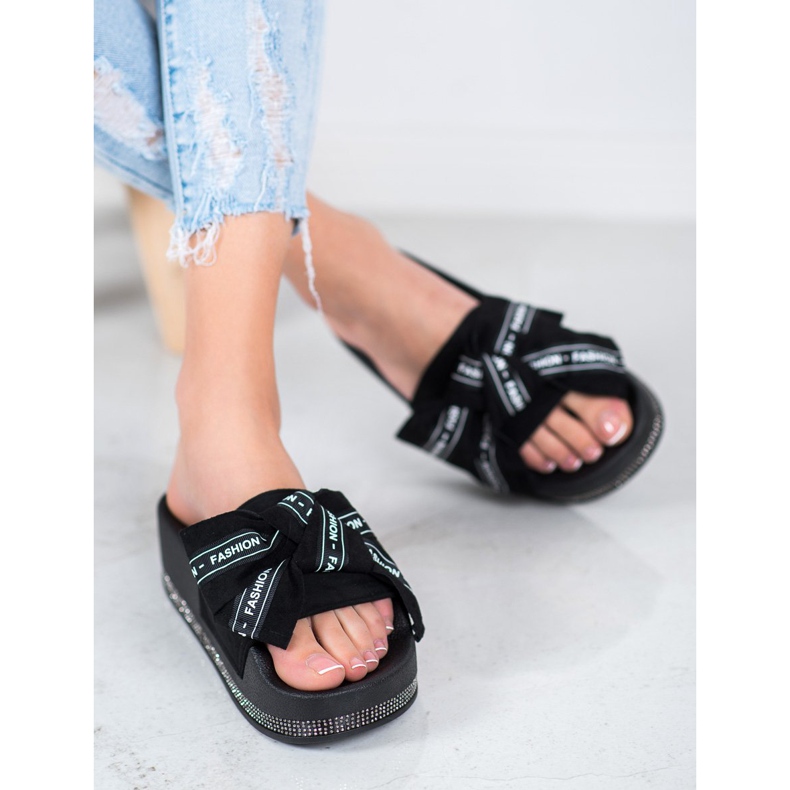Queen Vivi Pantofole nere alla moda nero 1