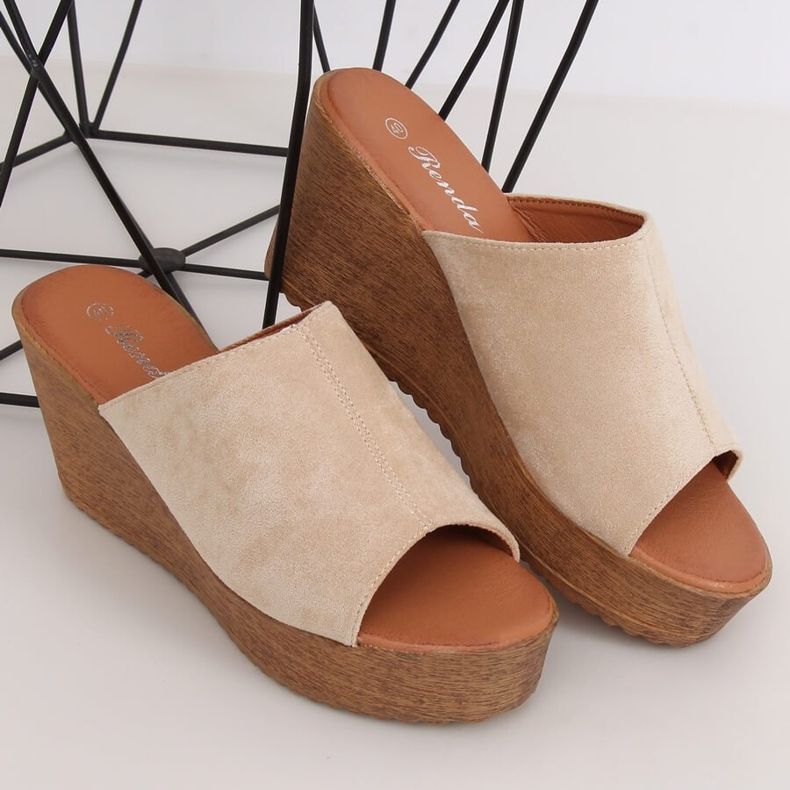 Pantofole beige 10-236 Zeppe beige 1