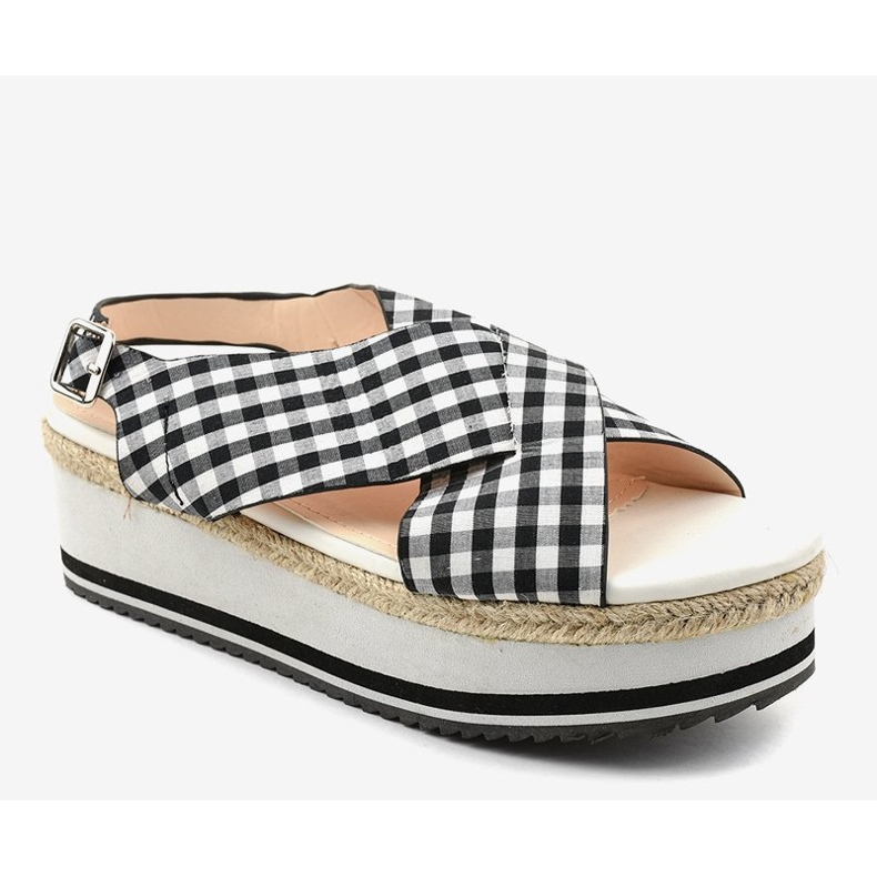 Sandali neri sulla piattaforma 1508-1 bianca 1