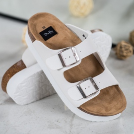 SHELOVET Pantofole bianche sulla piattaforma bianco 1