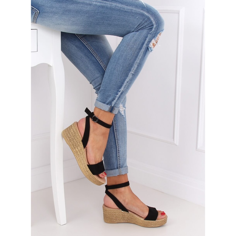 Sandali neri con zeppa 019-18 Nero 2