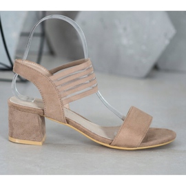 Filippo Sandali senza lacci su un palo marrone 2