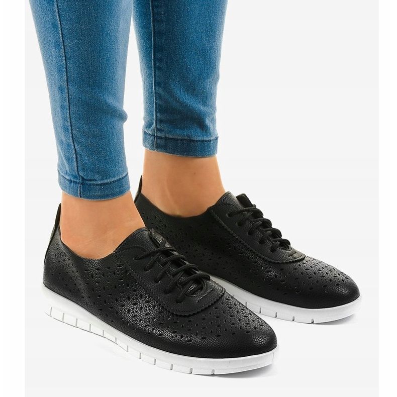 Sneakers nere traforate JH706-1 nero 1