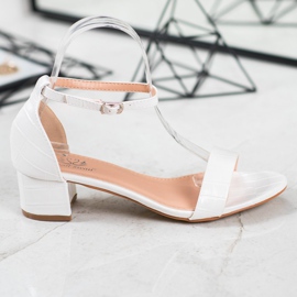 Small Swan Sandali comodi su un post basso bianco 2