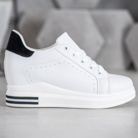 SHELOVET Scarpe sportive su una zeppa bianco 2