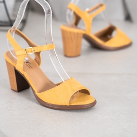 SHELOVET Sandali in pelle scamosciata gialli giallo 2