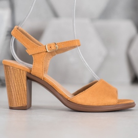 SHELOVET Sandali in pelle scamosciata cammello marrone 2