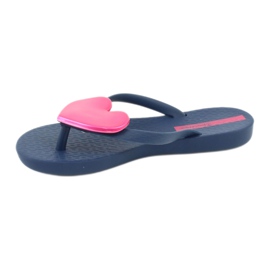 Flip blu navy delle ragazze con un cuore rosa di ipanema 1