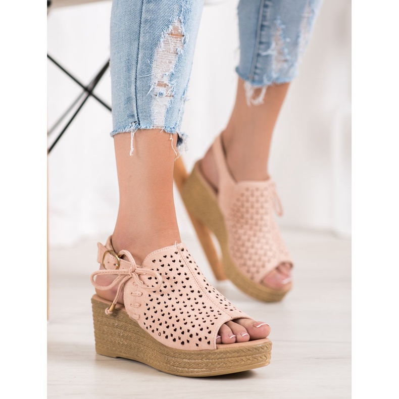 Small Swan Comodi sandali traforati rosa 1