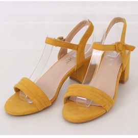 Sandali con tacco miele 99-61A Giallo 1