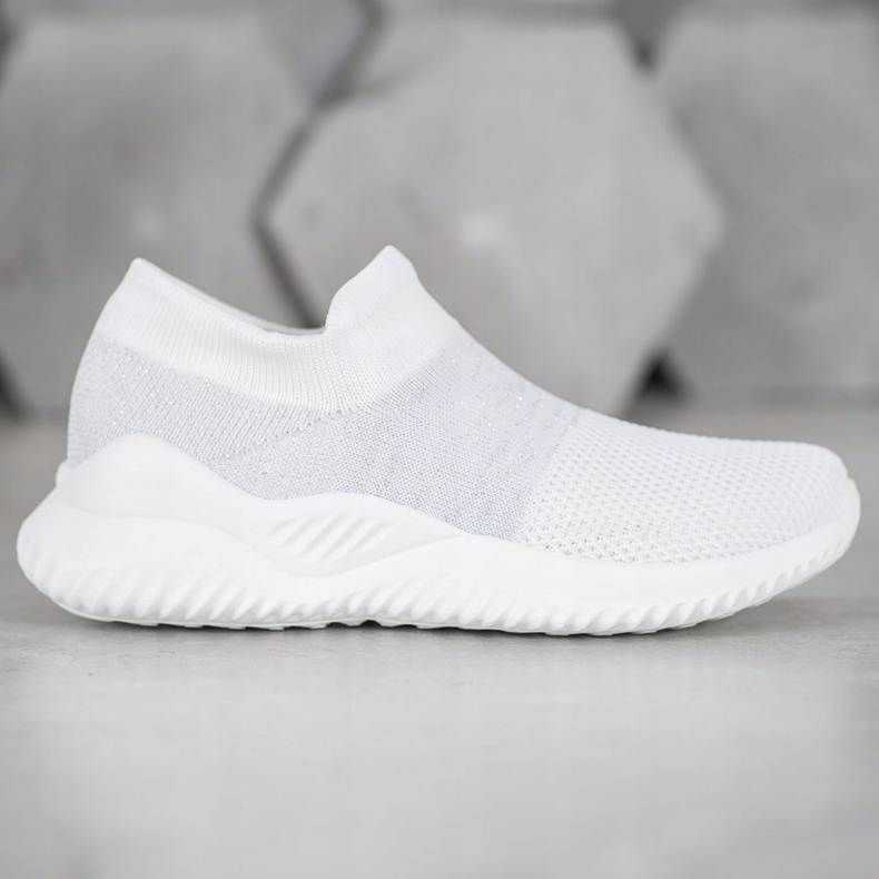 MCKEYLOR Ciabatte sportive bianco 1