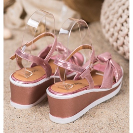 SHELOVET Sandali con zeppa lucidi rosa 1